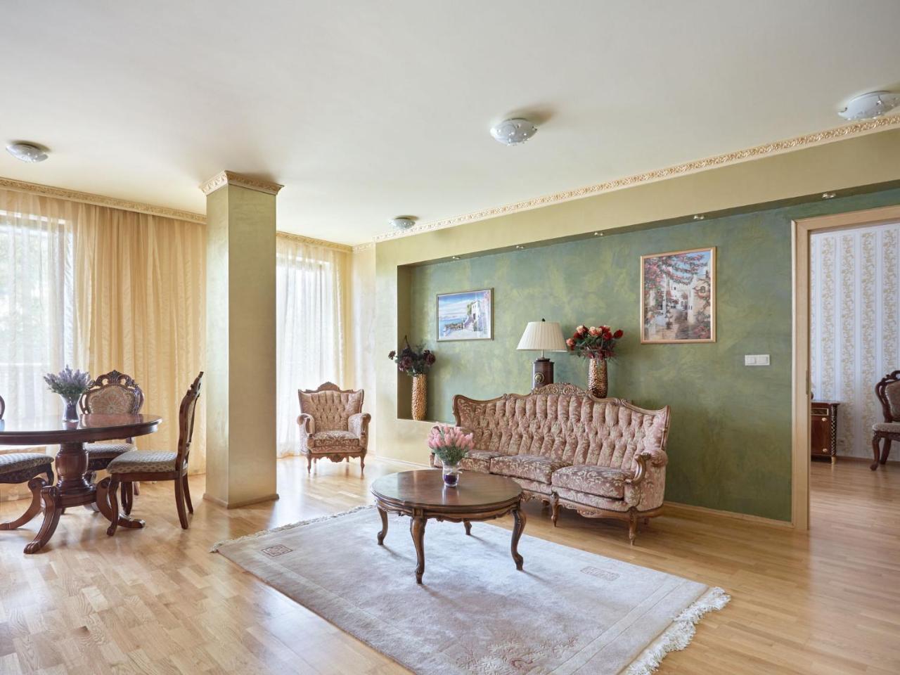 Lira 3 Apartments Karlovy Vary Exterior photo